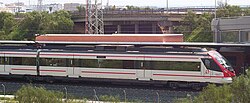 Lateral de un convoy de la serie Civia