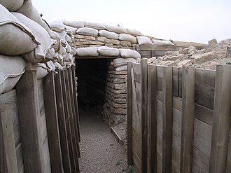 Reconstrucción de fortificaciones defensivas en terreno montañoso