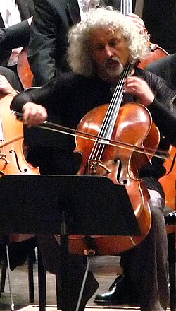 Mischa Maisky actuando en el año 2006