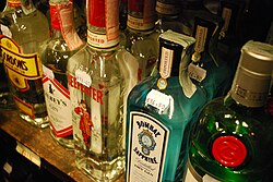 Diversas marcas de ginebra