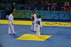 Dalia Contreras durante un combate de taekwondo