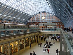 Interior de la estación de St. Pancras