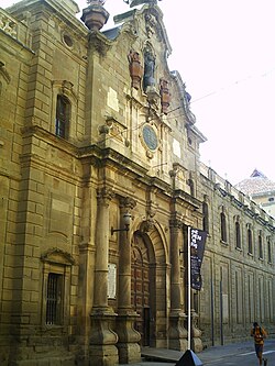 Fachada de la Universidad de Cervera