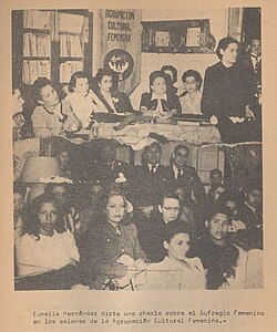 Charla sobre el sufragio femenino en la Agrupación Cultural Femenina