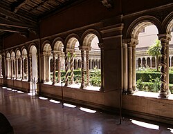 Claustro de la abadía benedictina