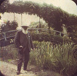 Claude Monet en su jardín de Giverny