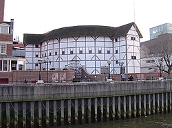 Estructura exterior de The Globe en Londres