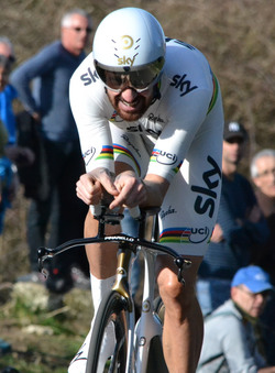 Bradley Wiggins con el maillot arcoíris de campeón mundial
