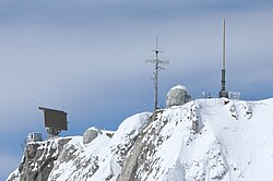 Antena de radar FLORAKO situada en el Monte Pilatus.