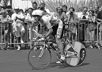 Greg LeMond al inicio de la última etapa del Tour de Francia 1989