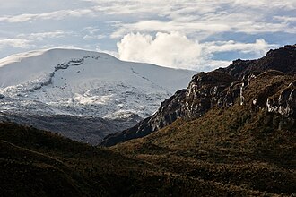 Vista panorámica del volcán nevado del Ruiz.