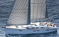 Yate de crucero de tamaño medio