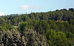 San Cugat del Vallés con la sierra de Collserola al fondo