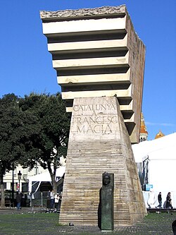 Monumento a Francesc Macià en la plaza de Cataluña de Barcelona.