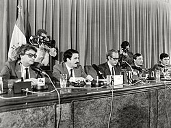 Rueda de prensa sobre la expropiación de Rumasa en 1983