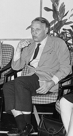 Retrato e información biográfica de Joseph Losey.