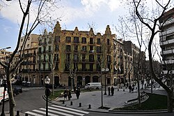 Edificio modernista en la rambla del Poblenou