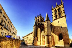 Fachada de la catedral de San Pedro