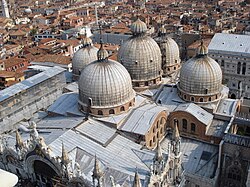 Las cinco cúpulas de la basílica de San Marcos de Venecia
