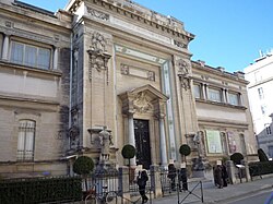 Fachada del Museo de Bellas Artes de Nimes
