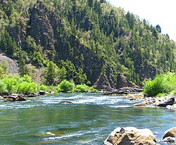Paso del río por la zona de Alto Biobío