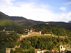 Los tres castillos y murallas defensivas de Bellinzona