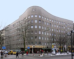 Edificio Bonjour Tristesse en la Schlesische Straße de Berlín, proyectado por Álvaro Siza Vieira.