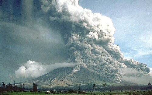 Erupción del Volcán Mayón