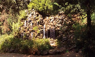 Cascada situada en la zona del jardín romántico