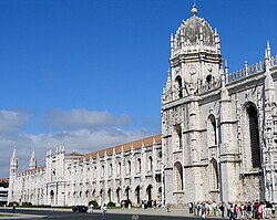 Vista general del Monasterio de los Jerónimos en Lisboa