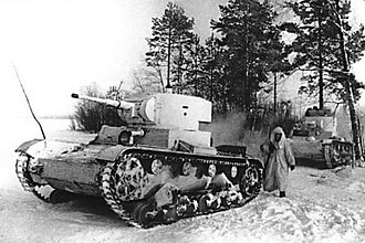 Tanques soviéticos T-26 preparándose para un contraataque