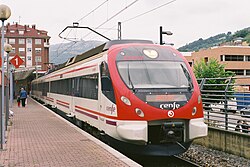 Tren de la serie Civia de Renfe en El Entrego