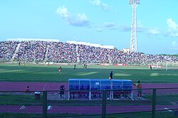 Estadio Modibo Keita durante un partido de fútbol en Bamako