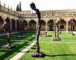 Obras de Barceló expuestas en las Escuelas Menores de Salamanca