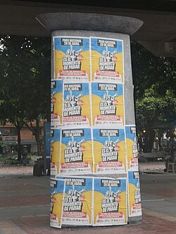 Carteles promocionales del Paro Nacional en Medellín