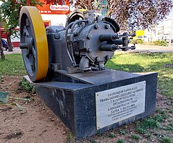 Monumento a los trabajadores siderometalúrgicos y a la industria Diter