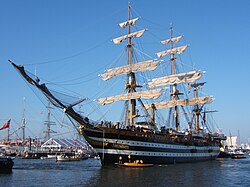 El Amerigo Vespucci en 2005