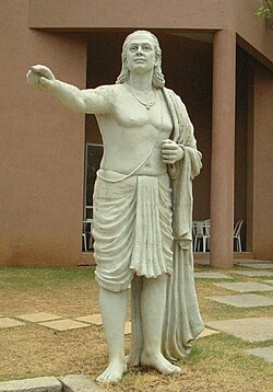 Estatua de Aryabhata en los terrenos de la IUCAA, Pune, India