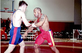 Dos luchadores de estilo libre en acción