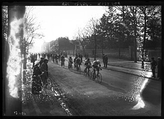Ciclistas en la París-Roubaix 1911
