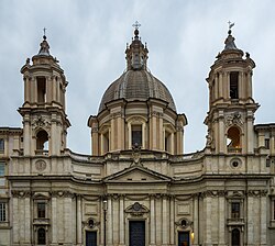 Fachada y cúpula de la iglesia de Sant'Agnese in Agone