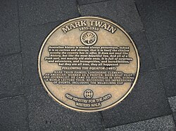 Placa en honor a Mark Twain en el Sydney Writers Walk