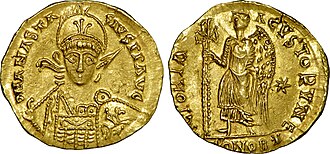 Moneda solidus acuñada durante el periodo de Clodoveo I