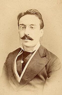 Fotografía histórica del novelista realista José Maria de Eça de Queirós.