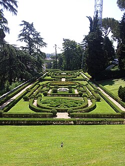 Detalle del jardín italiano en los Jardines Vaticanos