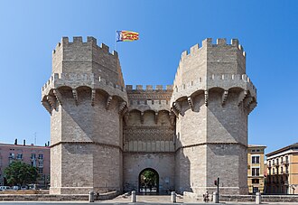 Fachada exterior de las Torres de Serranos