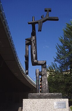 Escultura La petite faucille