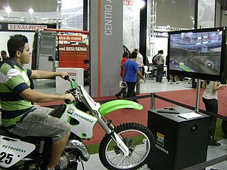 Simulador de motocicleta en una exhibición