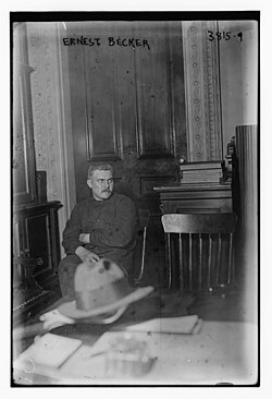 Retrato e información biográfica de Ernest Becker