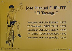 Placa conmemorativa en el Alto del Naranco